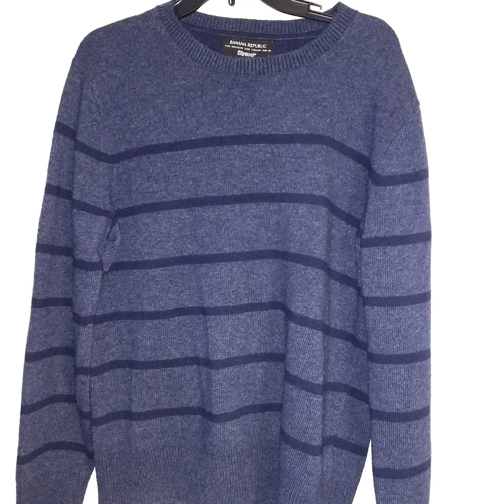 Blue-gray striped sweater mens size large